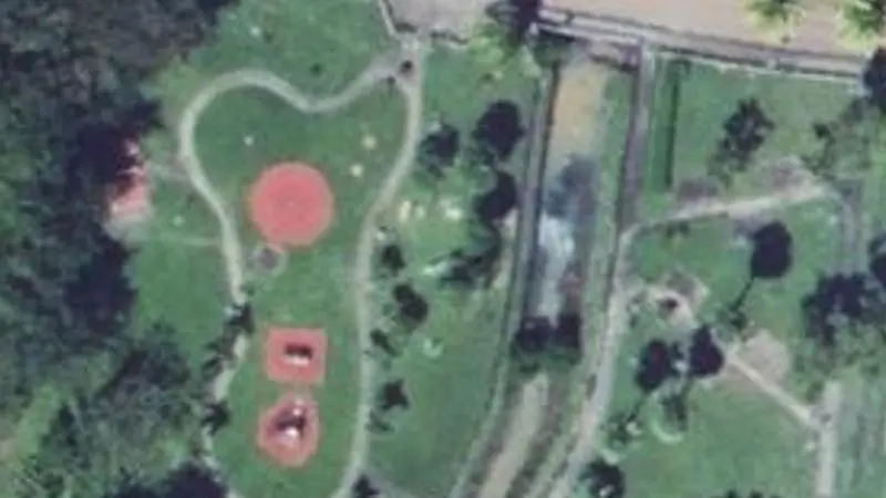 Vue aérienne du spot Street workout Sainte-Luce, Chemin des Eaux Découpées