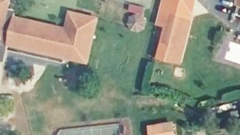Vue aérienne du spot Street workout Messanges, Route des Lacs