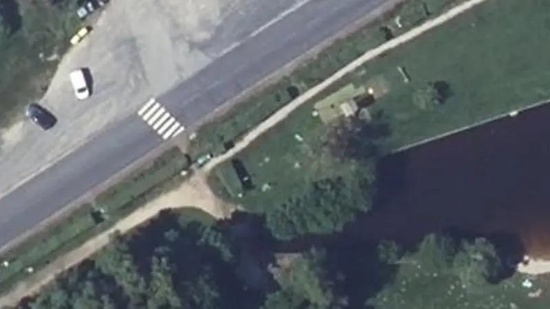 Vue aérienne du spot plan d'eau d'Usson et sentier