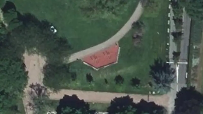 Vue aérienne du spot Street workout Andrézieux-Bouthéon, chemin des béallières de la petite loire (2)
