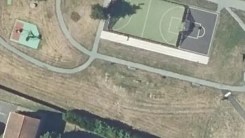 Vue aérienne du spot Street workout Loubeyrat, Route du Stade