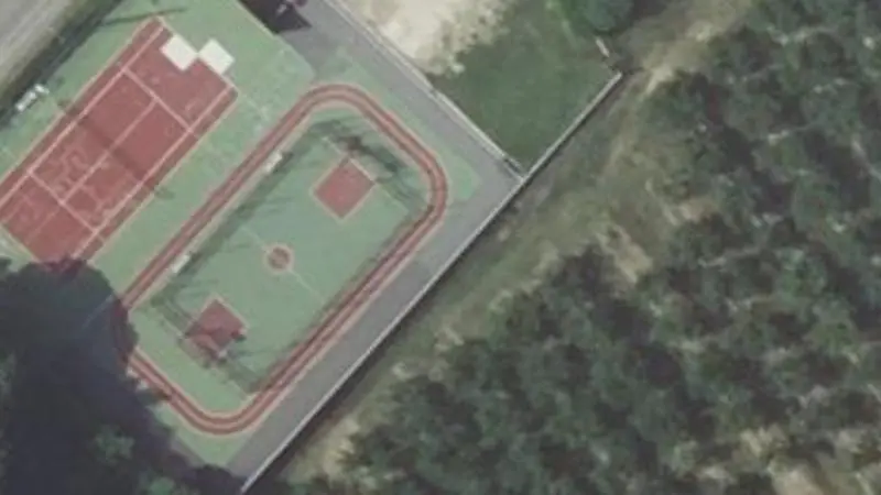 Vue aérienne du spot City stade et terrain de tennis
