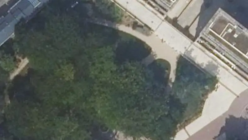 Vue aérienne du spot Square du Cardinal-Wyszyński, Rue Vercingétorix