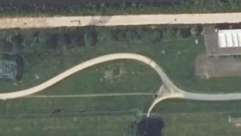 Vue aérienne du spot Stade de l'écluse du Comte, Aire de loisirs de l'écluse du Comte